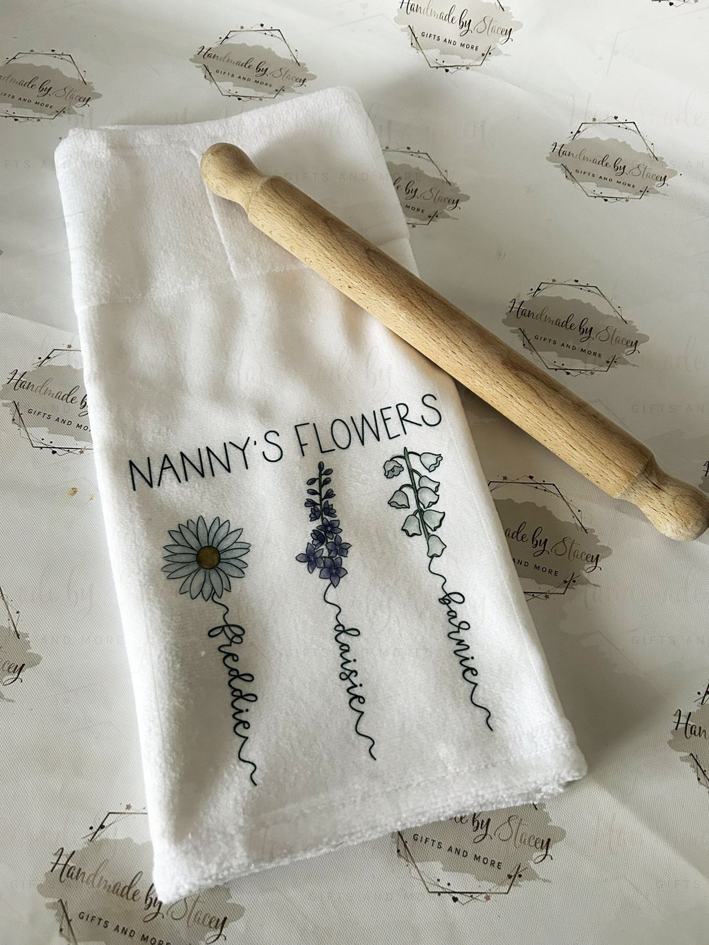 Personalised Kitchen Tea Towel|Birth Flower Design|Unique Homeware Gift for Mothers day|Grandparents|Loved One|From Grandchildren