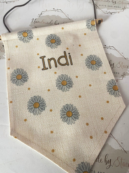 Personalised Linen Flag|Daisy Floral Design|Editable Text|Nursery Bedroom Decor for Daughter|Niece|Grandchild|New Baby Gift|Baby Shower