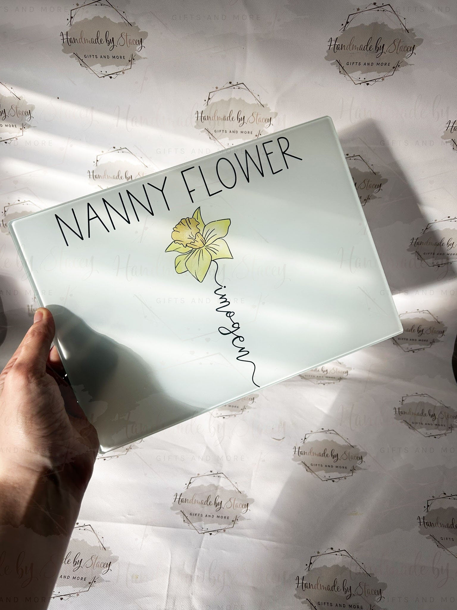 Personalised Chopping Board|A4 or A3 Size|Birth Flower Design|Mothers Day Gift Idea|Grandparent Cutting Board|Glass Kitchen Present