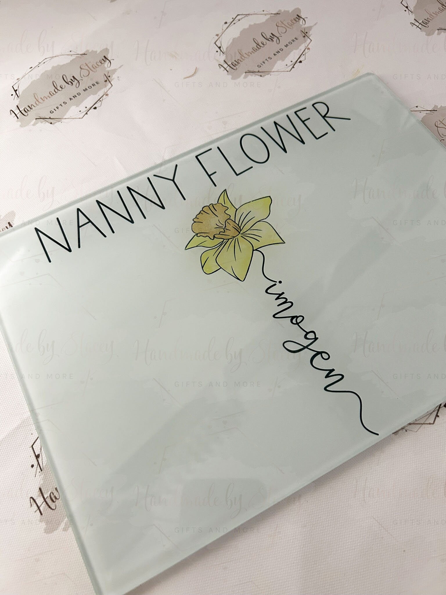 Personalised Chopping Board|A4 or A3 Size|Birth Flower Design|Mothers Day Gift Idea|Grandparent Cutting Board|Glass Kitchen Present