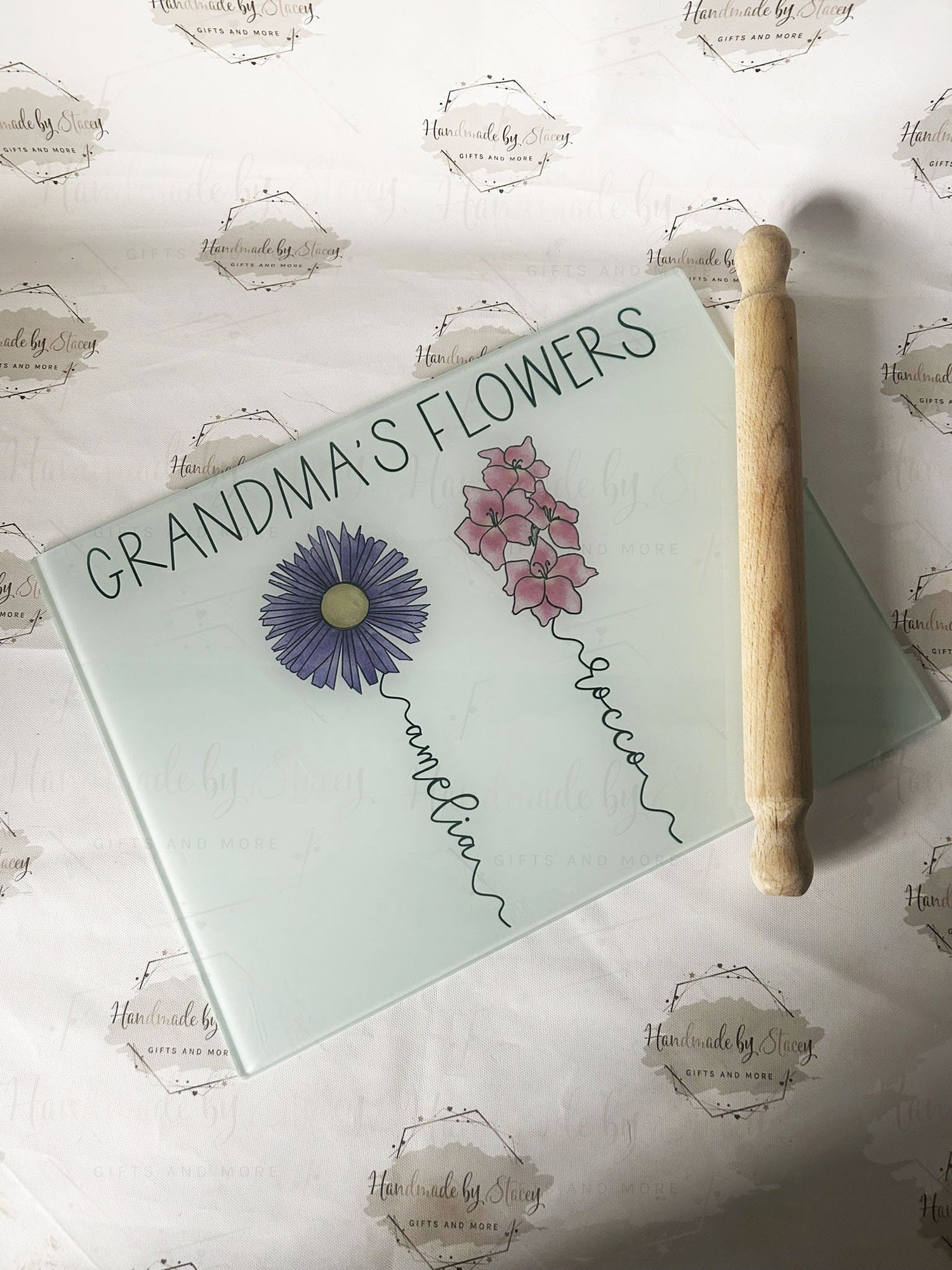 Personalised Chopping Board|A4 or A3 Size|Birth Flower Design|Mothers Day Gift Idea|Grandparent Cutting Board|Glass Kitchen Present