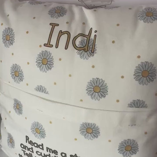 Personalised Book Cushion|Floral Daisy Pocket Cushion|Super Soft Editable Text Gift Idea for Daughter/Niece/Grandchild/Bedroom Decor